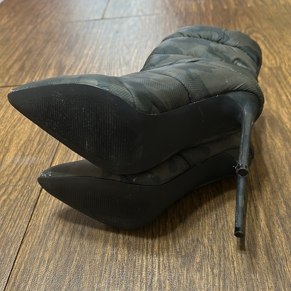 Steve Madden Black Camouflage Heeled Boots - Picture 9 of 11